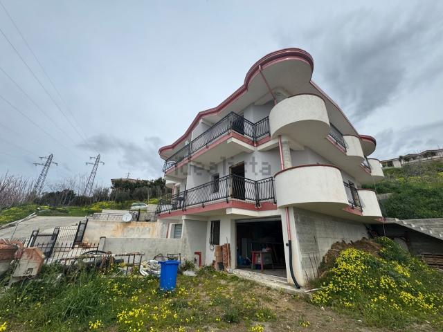 Casa in vendita a San Lucido, Cosenza