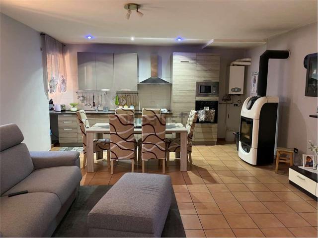 Casa in vendita a Revislate, Novara