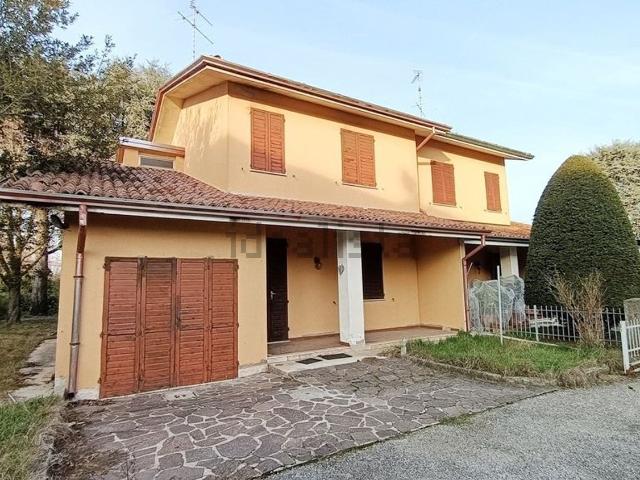 Casa in vendita a Moglia, Lombardia
