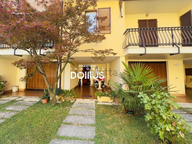 Casa in vendita a Desenzano Del Garda, Brescia