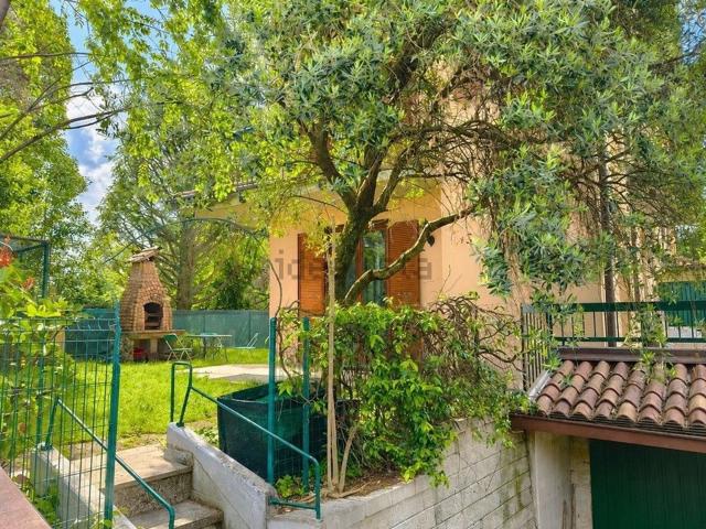 Casa in vendita a Appiano Gentile, Lombardia