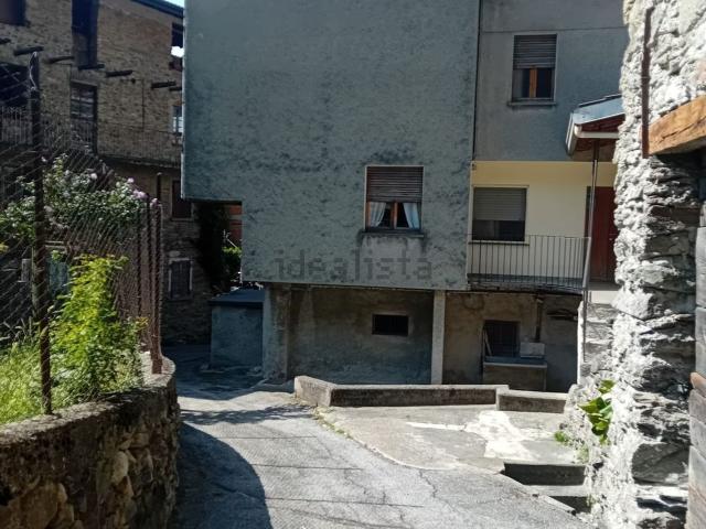 Casa in vendita a Mello, Lombardia