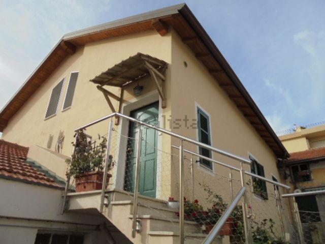 Casa in vendita a Bordighera, Liguria