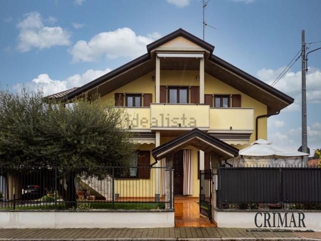 Casa in vendita a Cesano Maderno, Cascina Gaeta