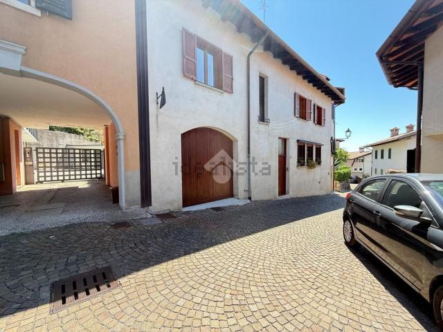 Casa in vendita a Gemona Del Friuli, Friuli-Venezia Giulia