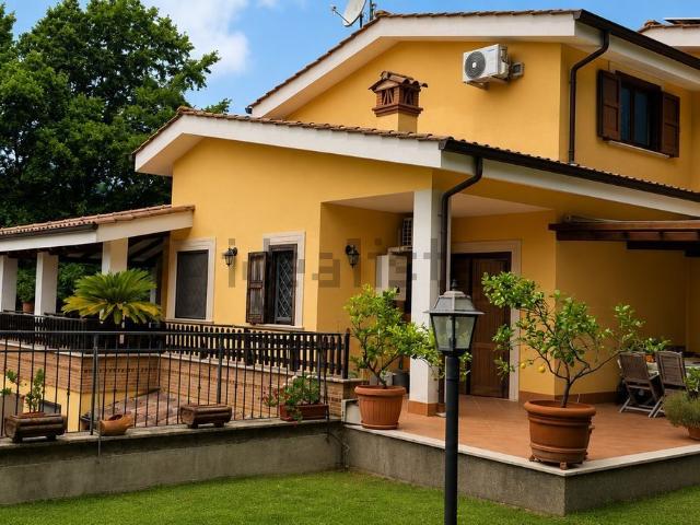 Casa in vendita a Roma Capitale, Lazio
