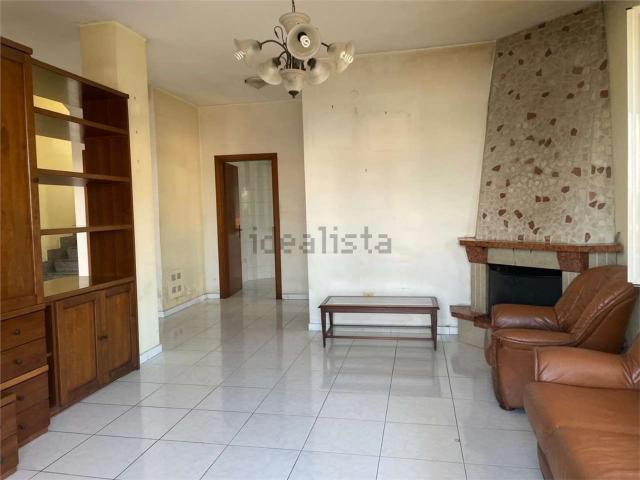 Casa in vendita a Mondragone, Campania
