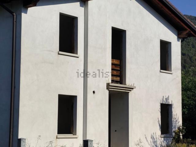 Casa in vendita a Zona Industriale Romano D'Ezzelino, Romano d'Ezzelino
