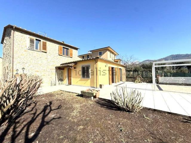 Casa in vendita a Larciano, Toscana