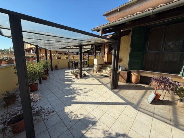 Casa in vendita a Stagni di Ostia, Roma Capitale