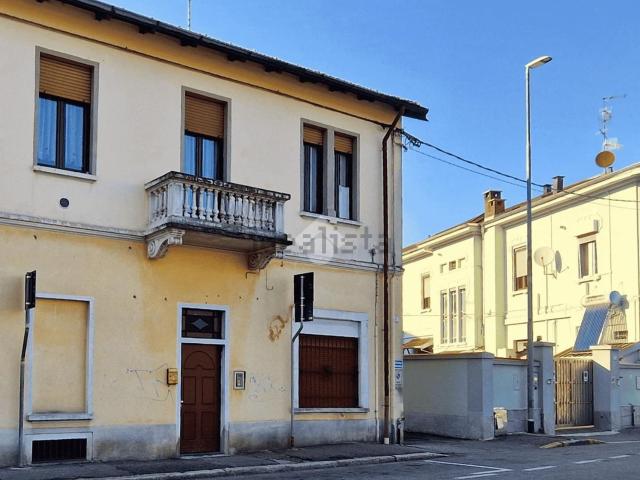 Casa in vendita a Madonna in Campagna, Gallarate
