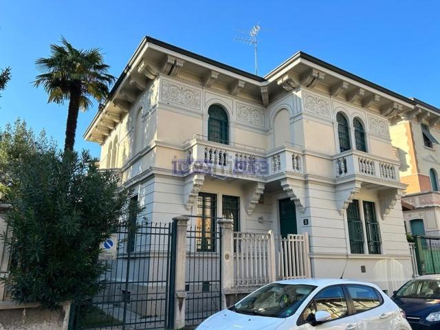 Casa in vendita a Municipio 2, Milano