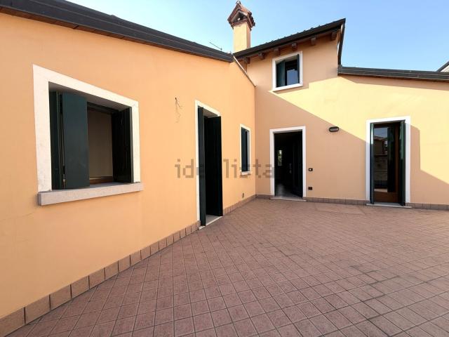Casa in vendita a Rosà, Veneto