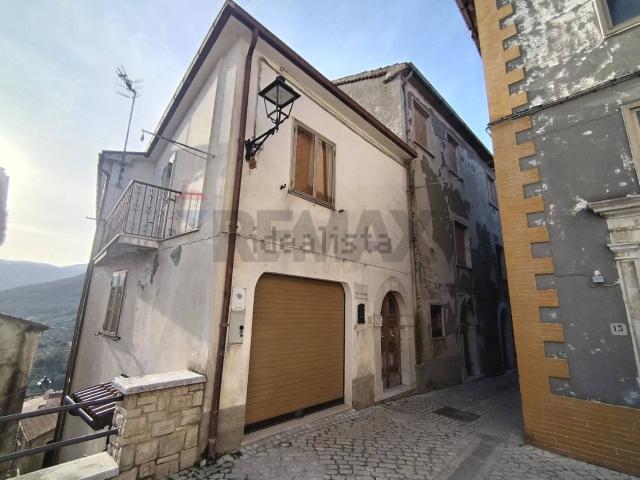 Casa in vendita a Sassinoro, Campania
