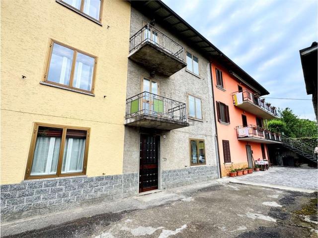 Casa in vendita a Rondinera, Rogno
