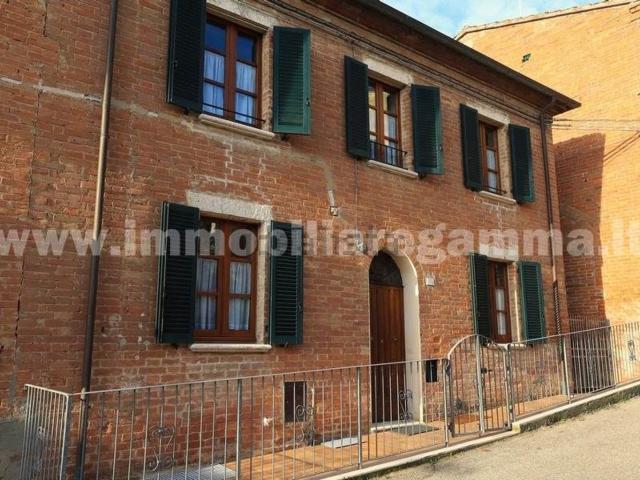 Casa in vendita a Acquaviva, Abbadia Di Montepulciano