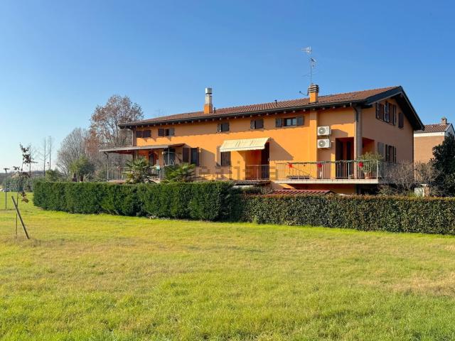 Casa in vendita a Val d’Enza, Re