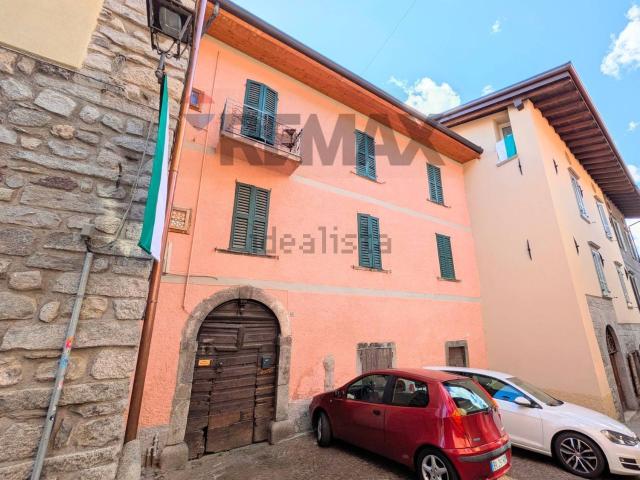 Casa in vendita a Comunità montana della valle Camonica, Bienno