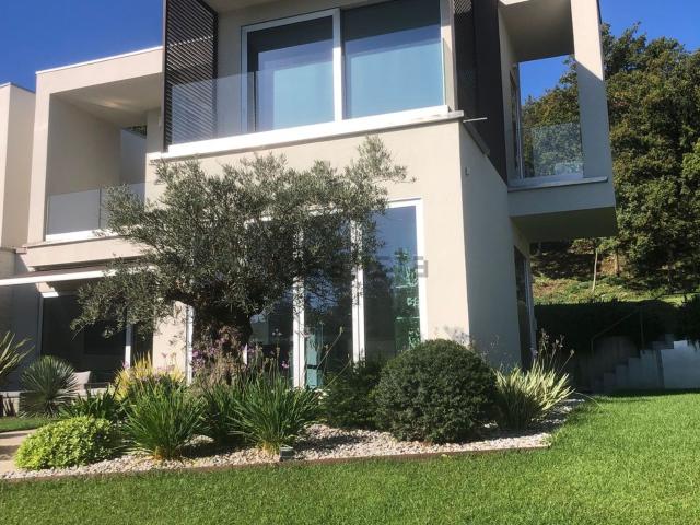 Casa in vendita a Padenghe Sul Garda, Brescia