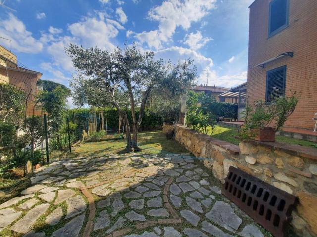 Casa in vendita a Rosignano Marittimo, Toscana