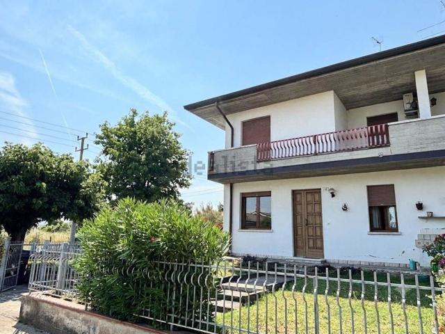 Casa in vendita a Nogara, Veneto