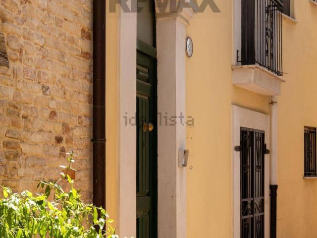 Casa in vendita a Collecorvino, Abruzzo