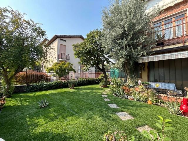 Casa in vendita a Stezzano, Bergamo