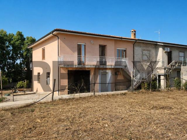 Casa in vendita a Usellus, Sardigna/Sardegna