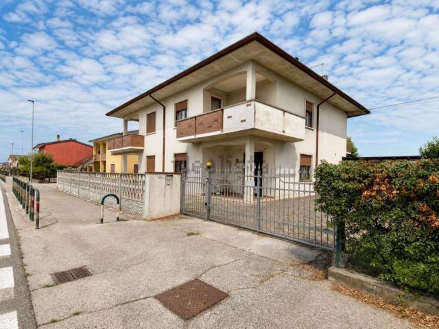Casa in vendita a Bressanvido, Veneto