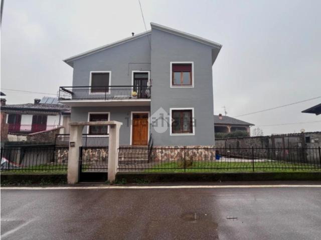 Casa in vendita a Calcinato, Lombardia