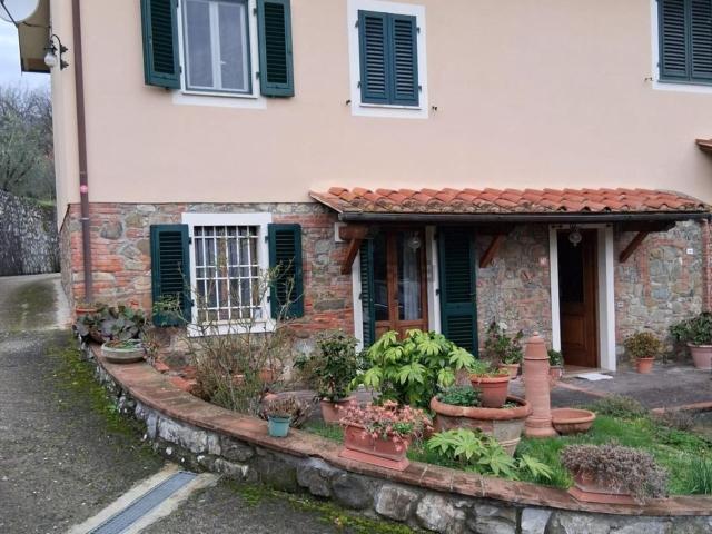 Casa in vendita a Tofori, Capannori