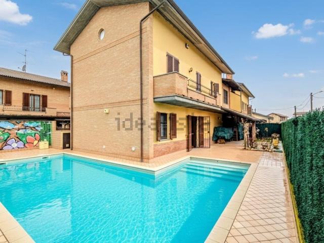 Casa in vendita a Bressana Bottarone, Lombardia
