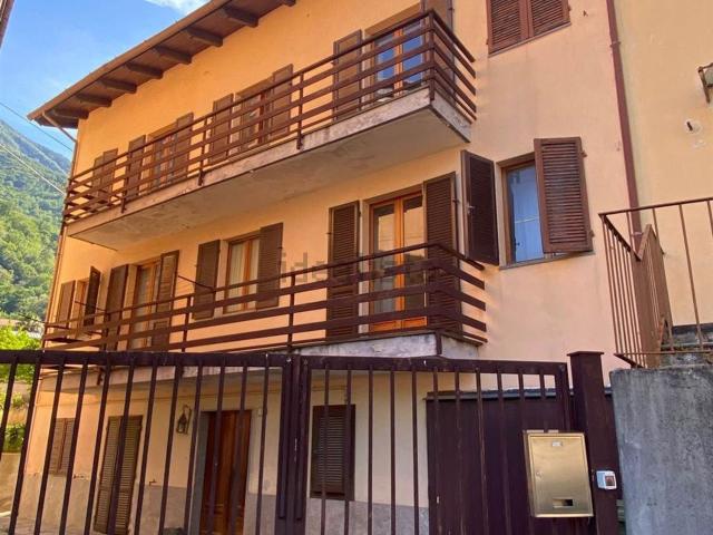 Casa in vendita a Montey, Donnas