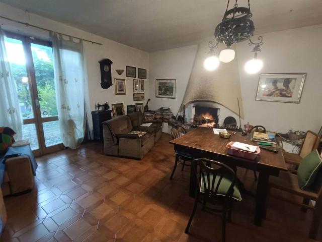 Casa in vendita a Foligno, Umbria
