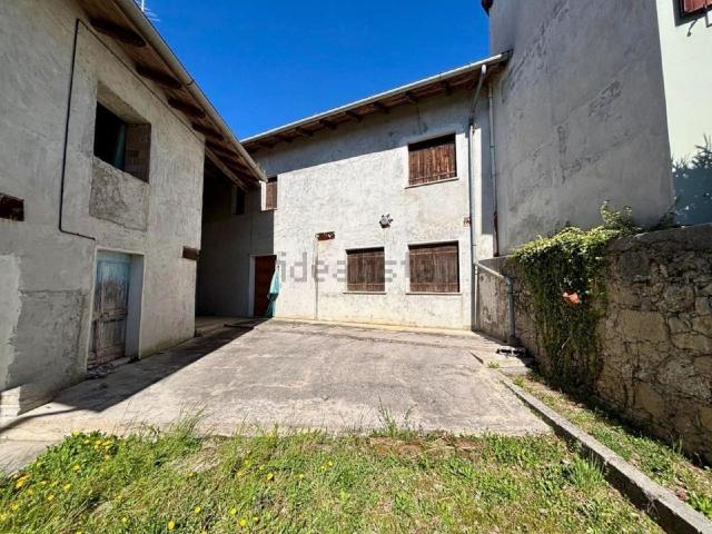 Casa in vendita a Travesio, Friuli-Venezia Giulia