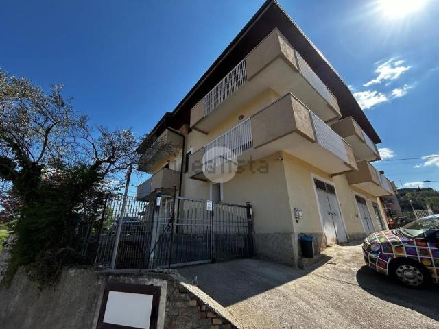 Casa in vendita a Calabria, Cosenza