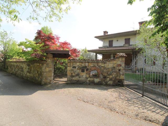 Casa in vendita a Corte Franca, Lombardia