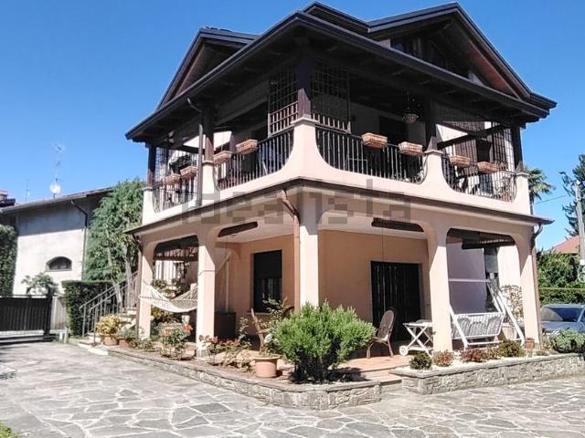 Casa in vendita a Camparada, Lombardia