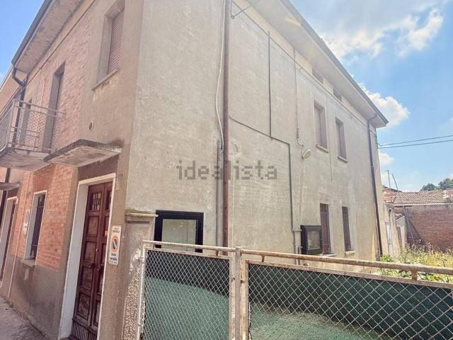 Casa in vendita a Unione Comuni Modenesi Area Nord, Mirandola