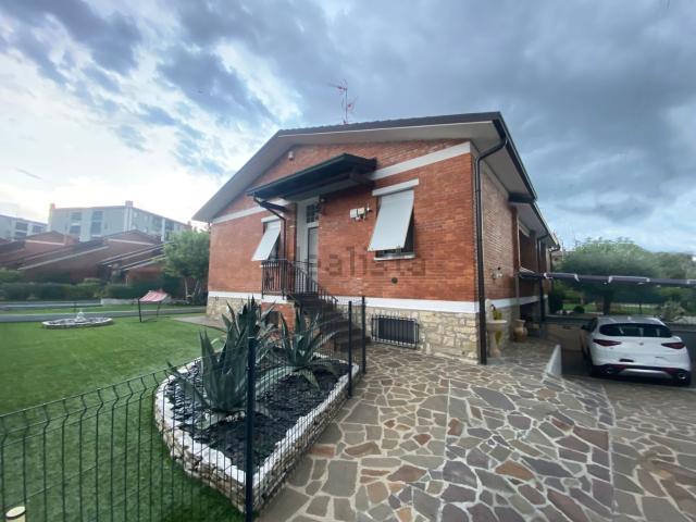 Casa in vendita a Chiari, Lombardia