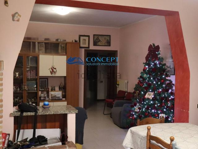 Casa in vendita a Unione dei Comuni della Val Vibrata, Controguerra