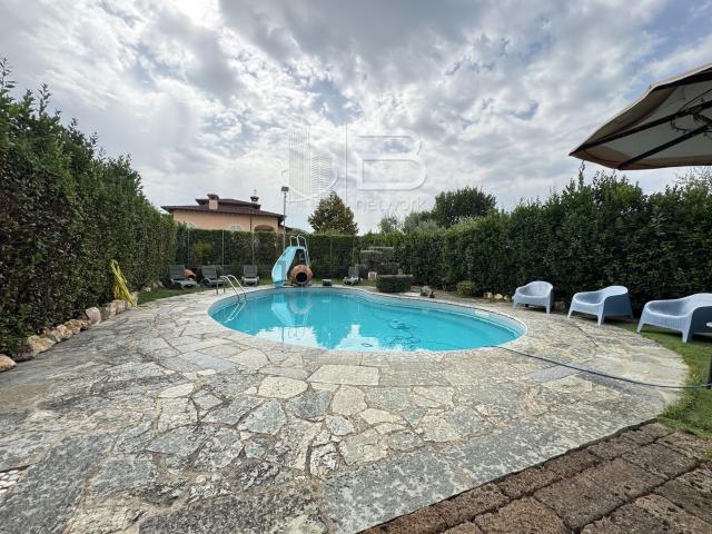Casa in vendita a Larciano, Castelmartini