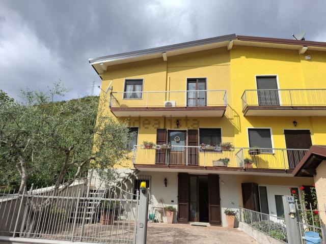 Casa in vendita a Zona Est, Brescia