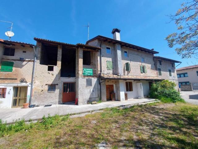 Casa in vendita a Camino Al Tagliamento, Friuli-Venezia Giulia