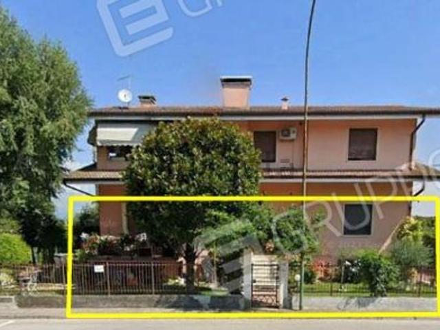 Casa in vendita a Zevio, Veneto