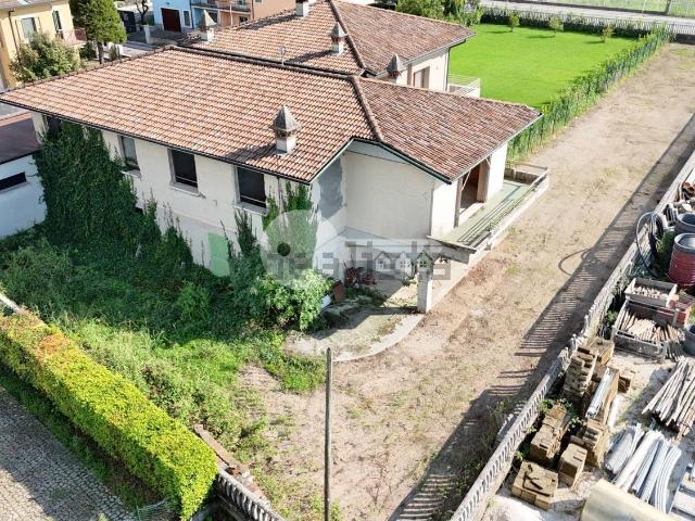 Casa in vendita a Isorella, Lombardia