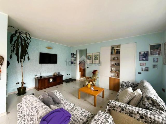 Casa in vendita a Cerano, Novara