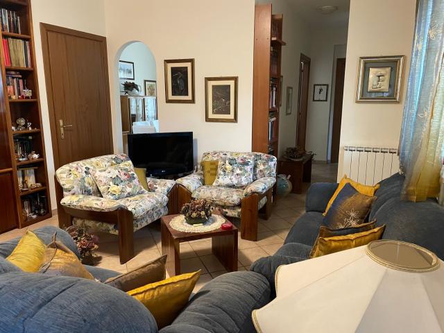Casa in vendita a Guidonia Montecelio, Roma Capitale