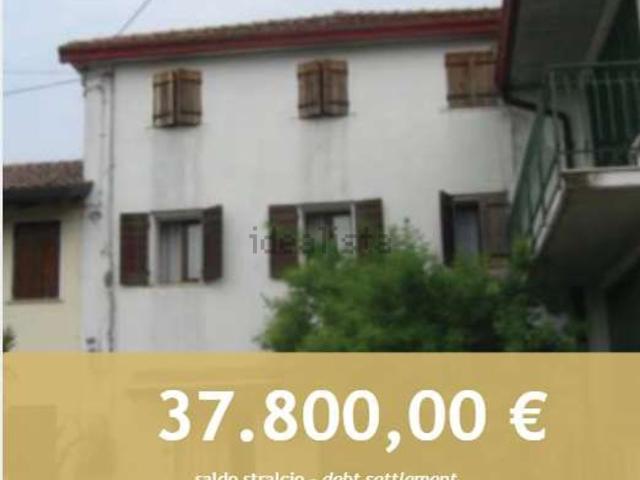 Casa in vendita a Crocetta Del Montello, Veneto