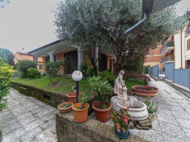 Casa in vendita a Santa Maria Rossa, Garbagnate Milanese